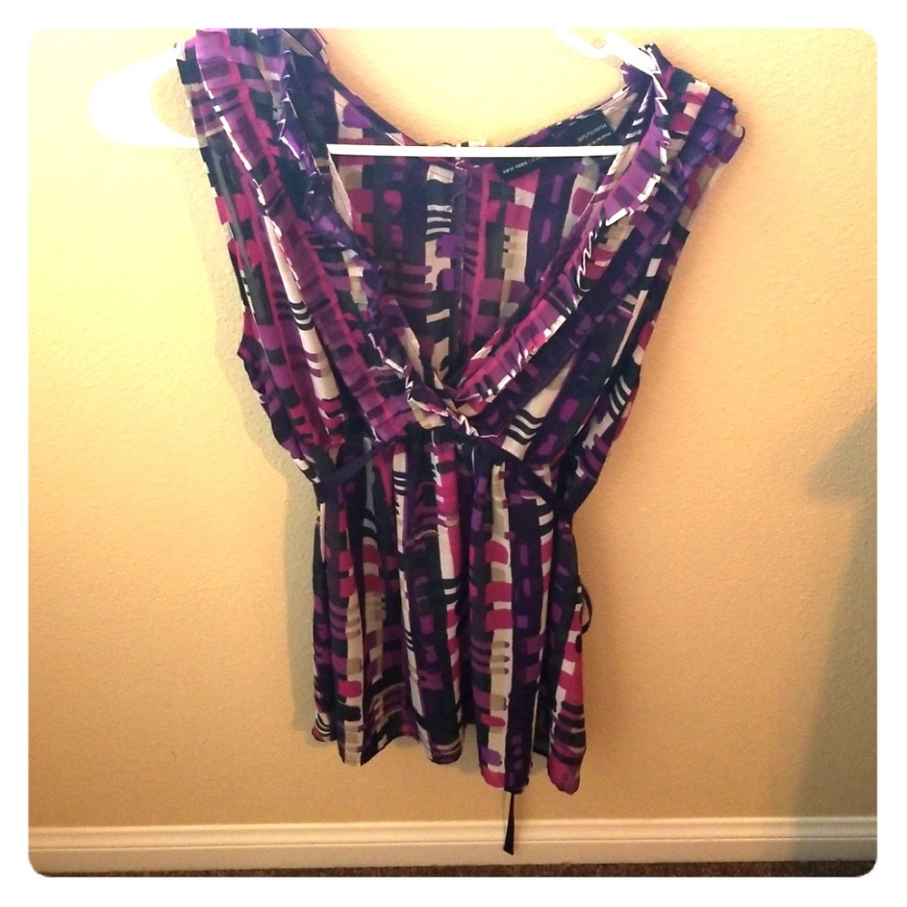 Must be sold by 8/10/18! Beautiful sheer tank!